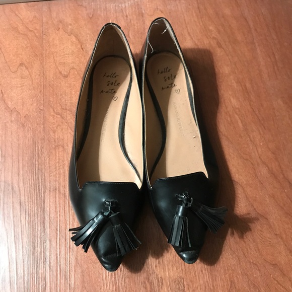 Banana Republic Shoes - Banana Republic black tassel flats